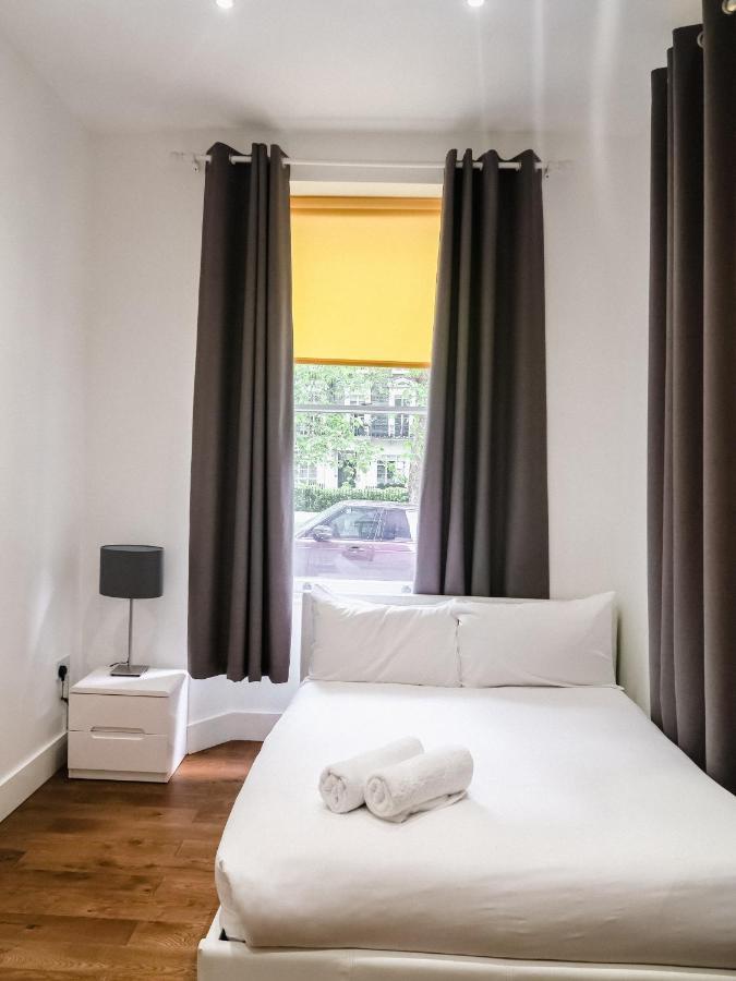 Titiwangsa One Accomodation At Paddington ลอนดอน ภายนอก รูปภาพ