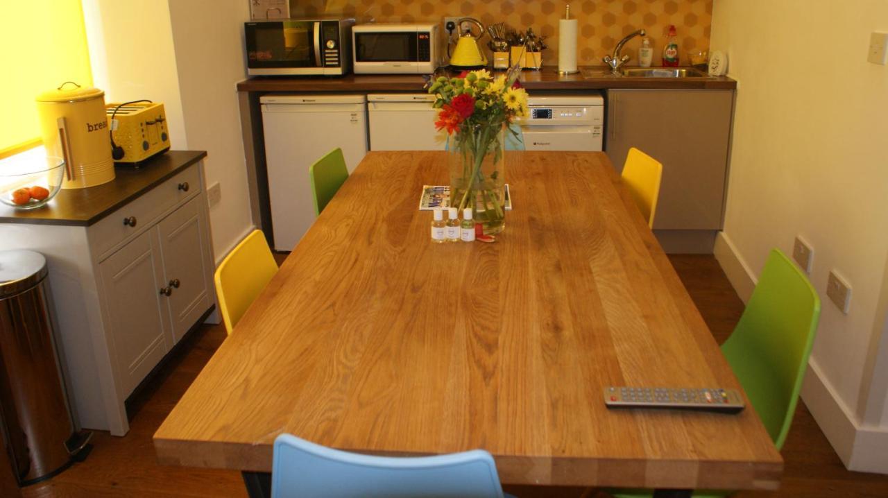 Titiwangsa One Accomodation At Paddington ลอนดอน ภายนอก รูปภาพ