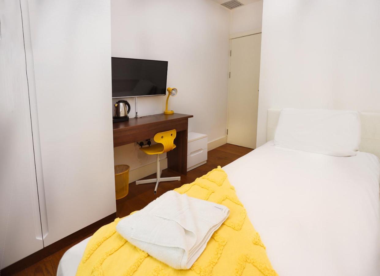 Titiwangsa One Accomodation At Paddington ลอนดอน ภายนอก รูปภาพ